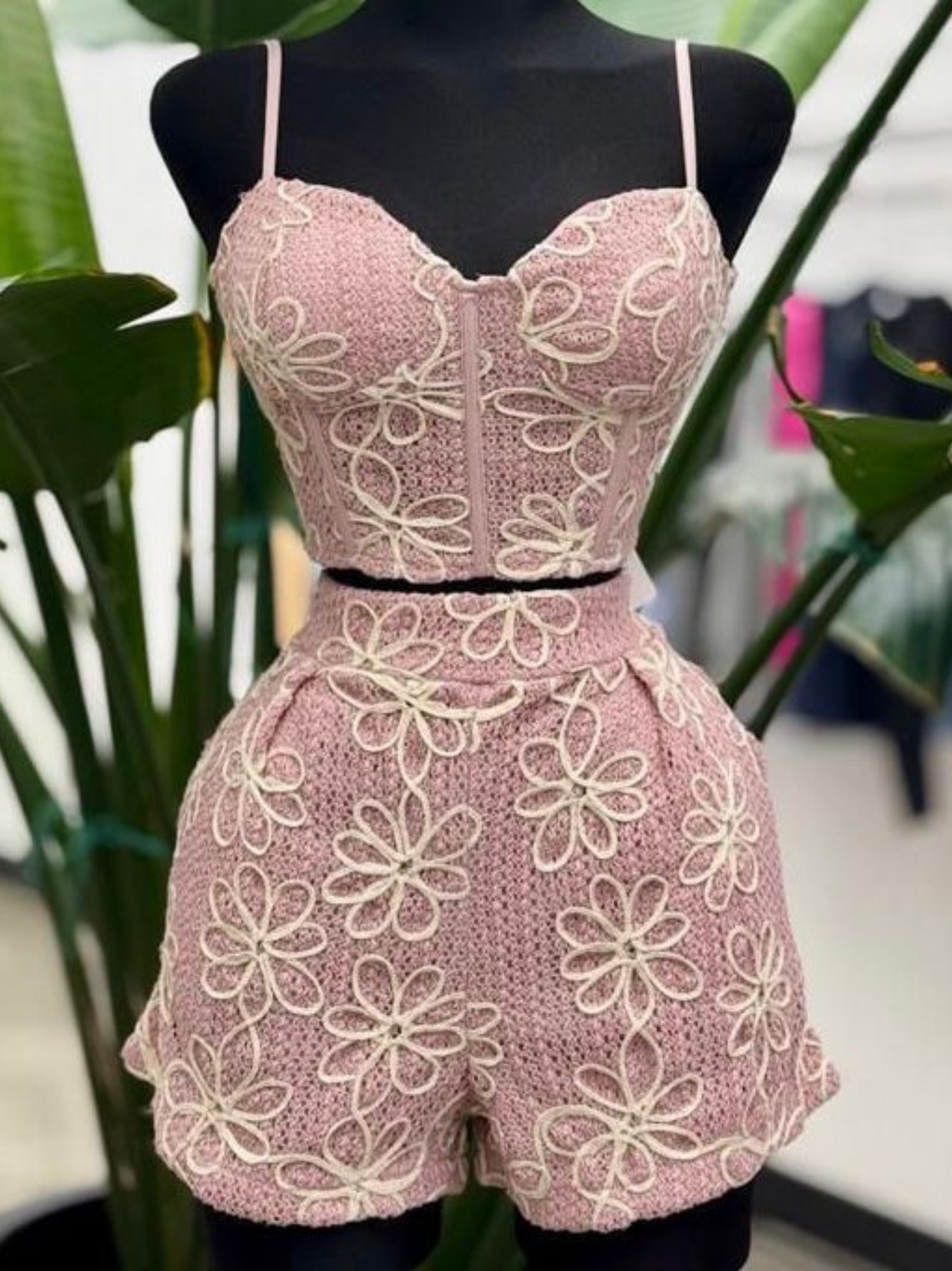Embroidered Flowers Set Pink