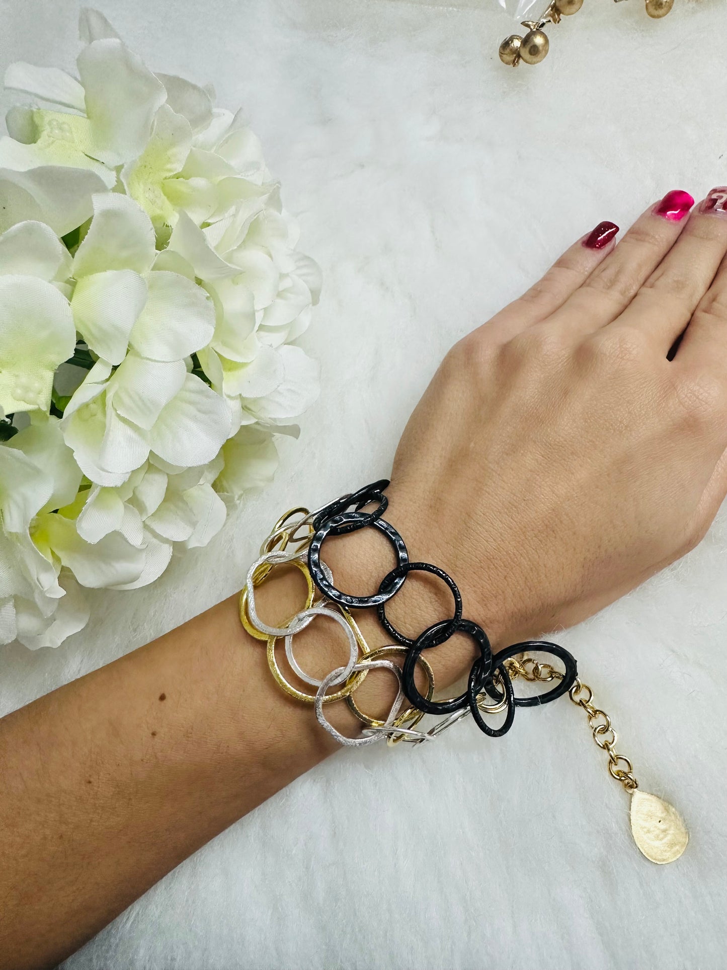 Triple layer loops bracelet