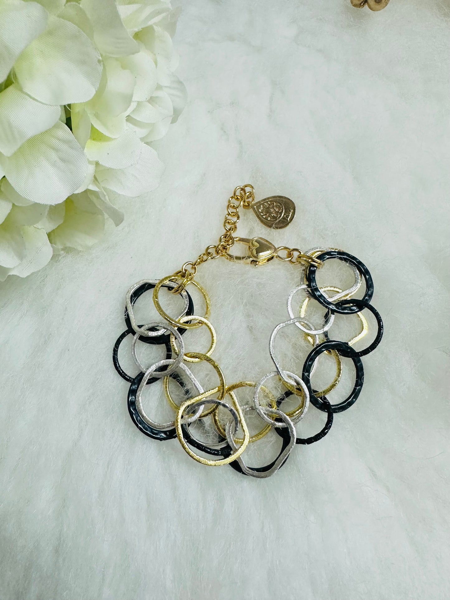 Triple layer loops bracelet