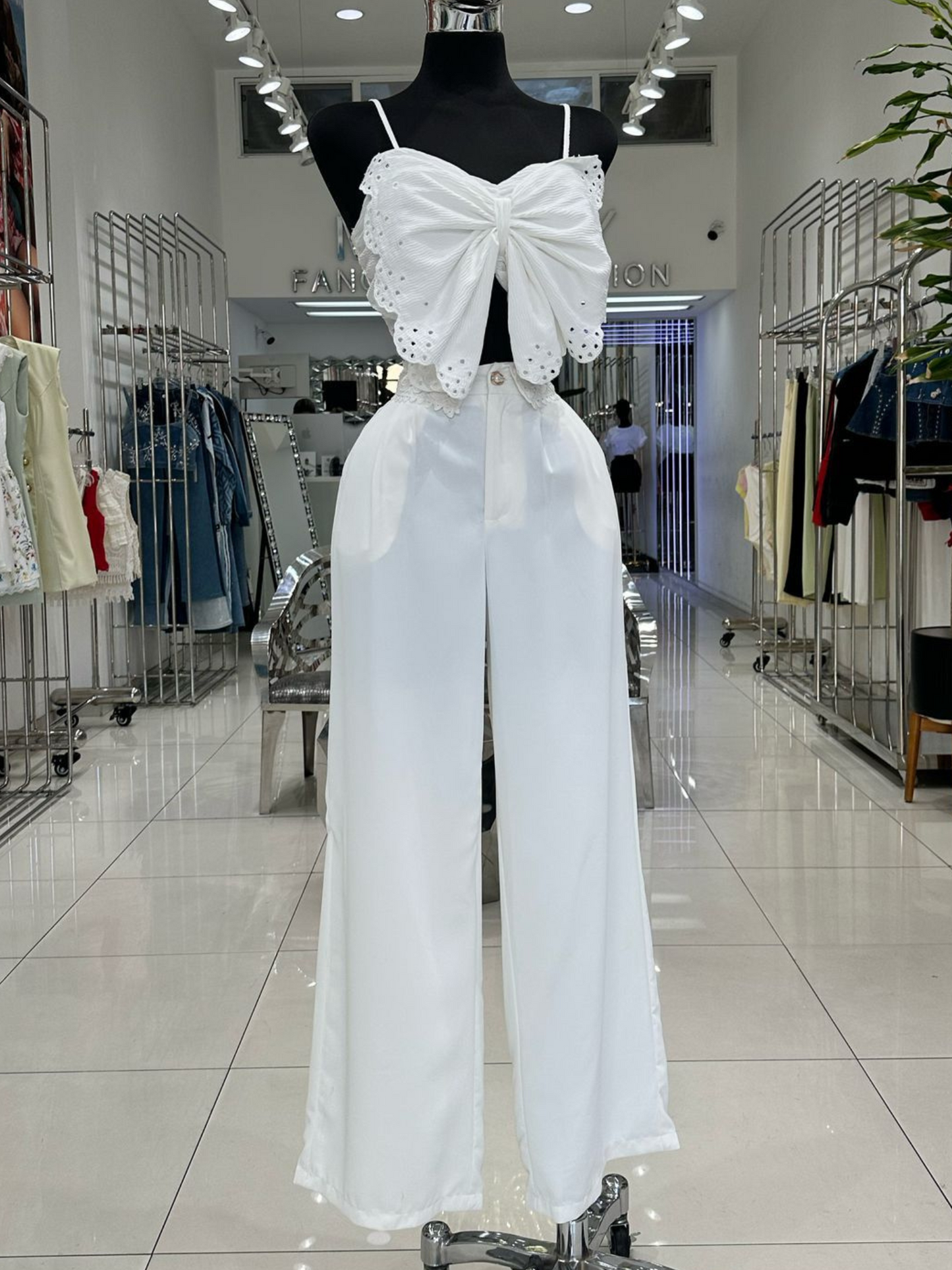White Casual Bow Crop Top