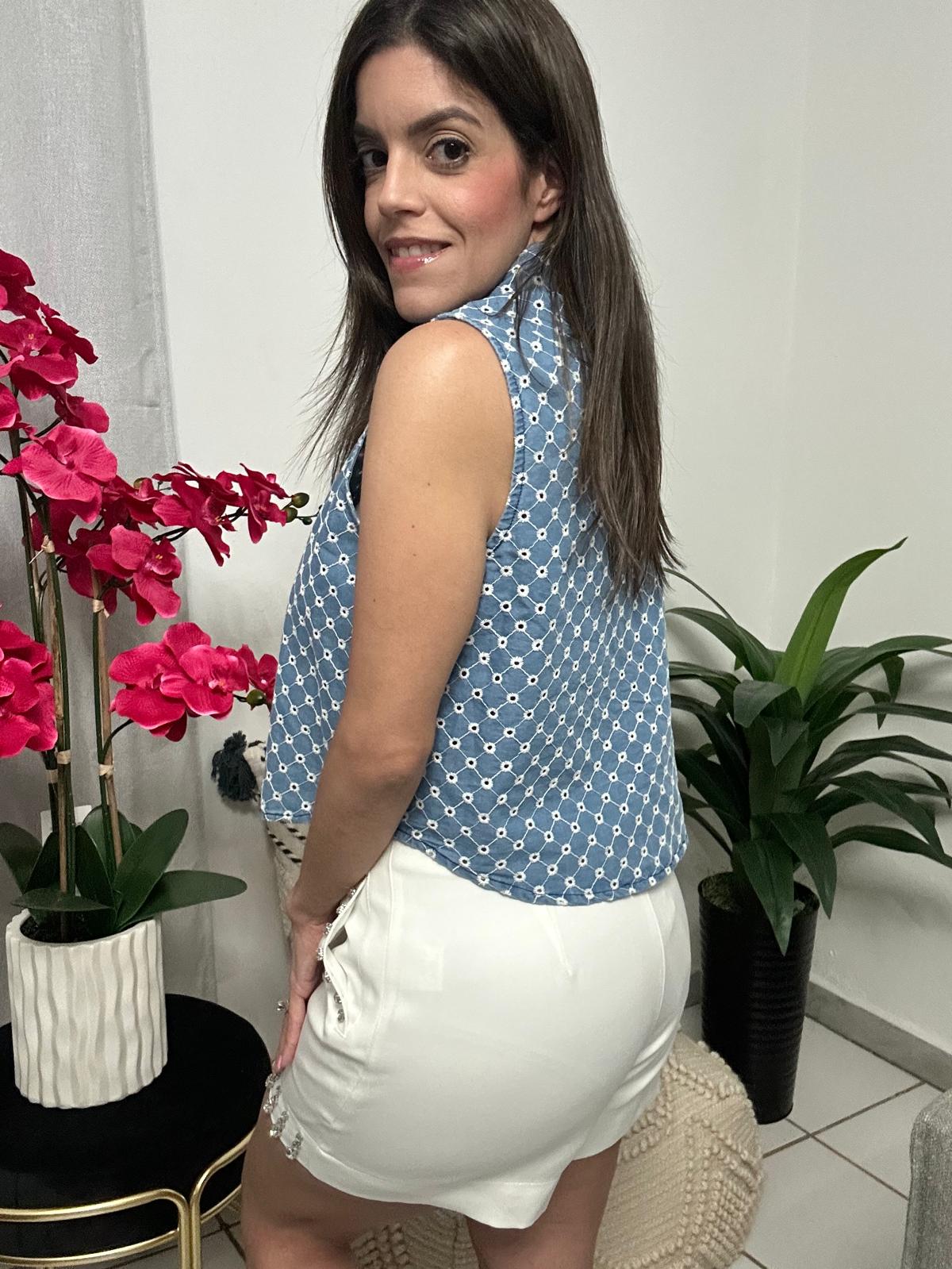 Short White