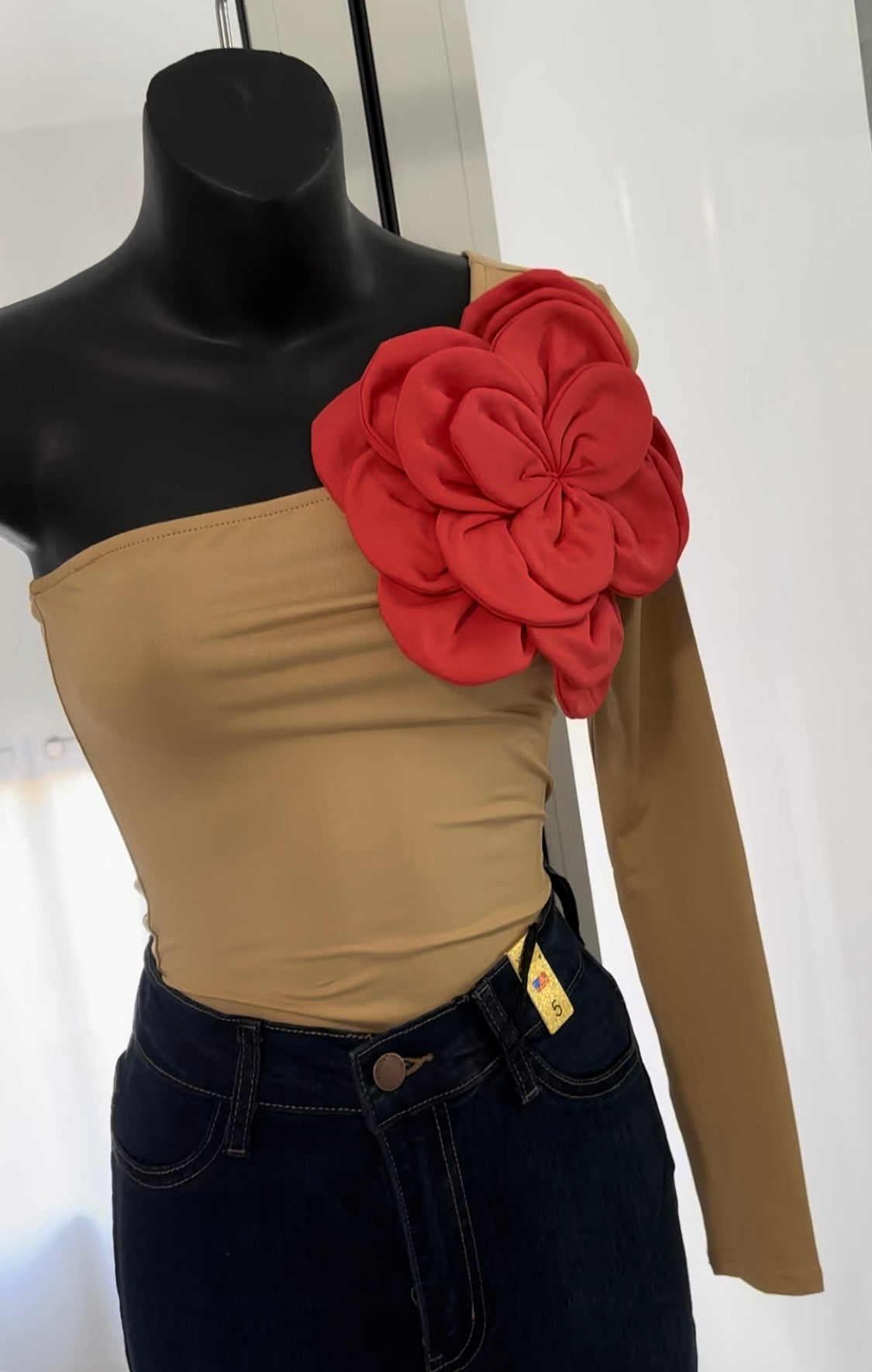 One shoulder Flower bodysuit
